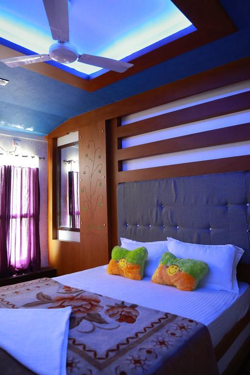 Marari Houseboat Hotel Mararikulam Room photo